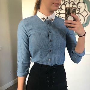 Business casual button up shirt